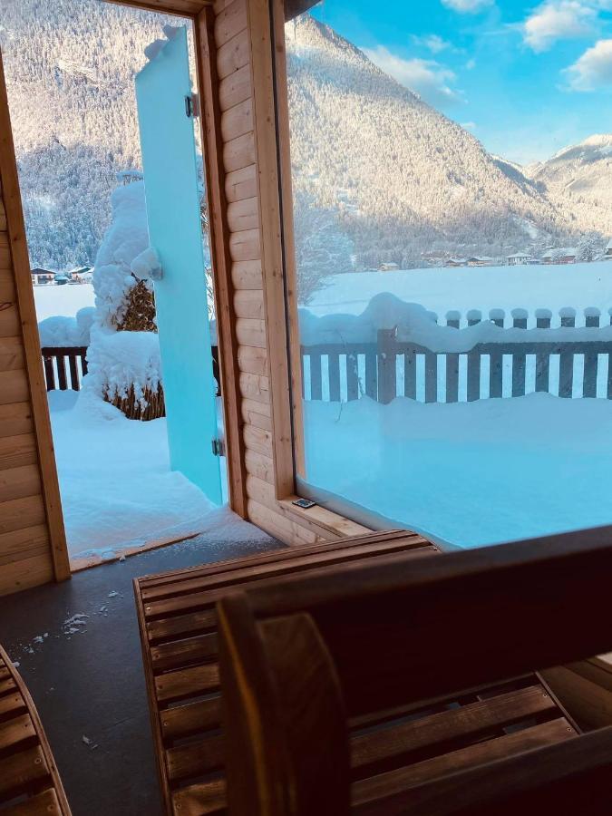 Forest Chalet, 15 Min To Salzburg Olt Town, And Most Beautiful Lakes, Secluded Location, 1,000 Sqm Garden, Mountainview, Panorama Sauna, Bath Whirlpool, Bbq&Bikes&Sunbeds For Free, Up To 10 P Golling an der Salzach Ngoại thất bức ảnh